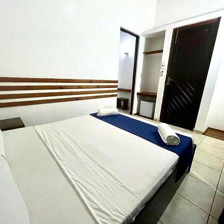 Hotel One Sixty Dehiwala-Mount Lavinia Exterior photo