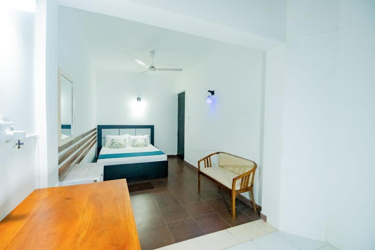 Hotel One Sixty Dehiwala-Mount Lavinia Exterior photo